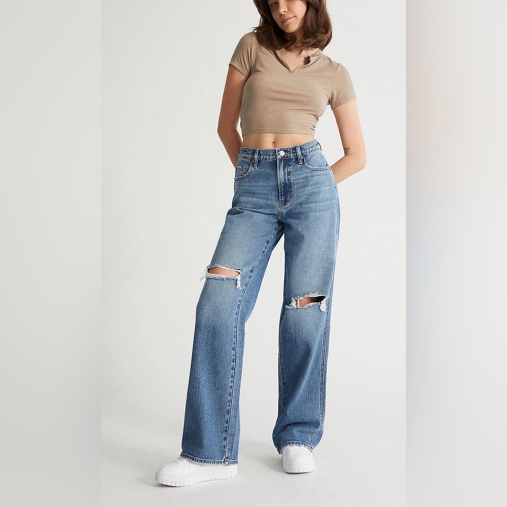 New Women's Medium Blue Ripped Baggy Jeans in Medium Indigo